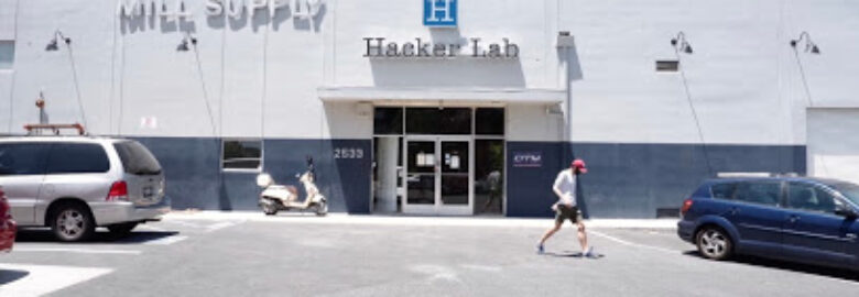 Hacker Lab | Startup Coworking Maker Space